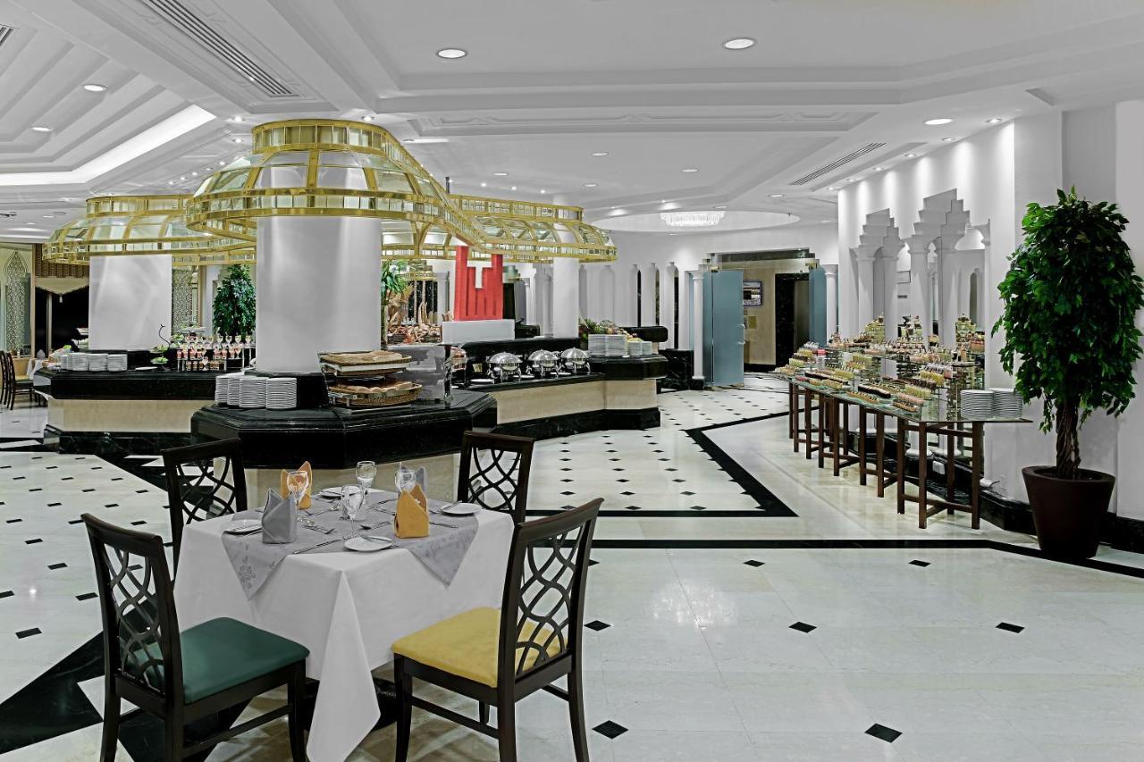 ホテル メッカ タワーズ エクステリア 写真 The hotel's restaurant